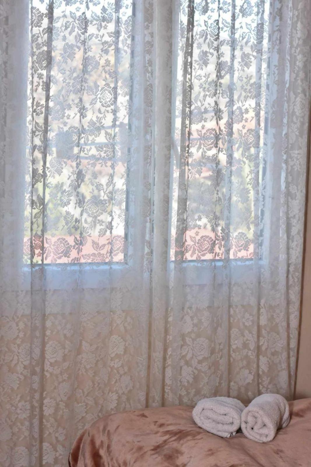 Μοντέρνα Εξοχική Κατοικία Στην Κωμη Komi  Exterior foto